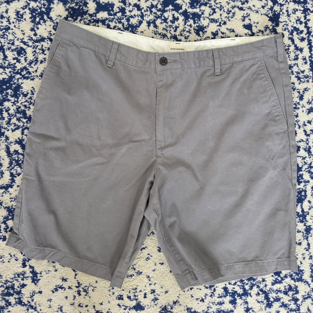 Dockers Men's Gray Shorts